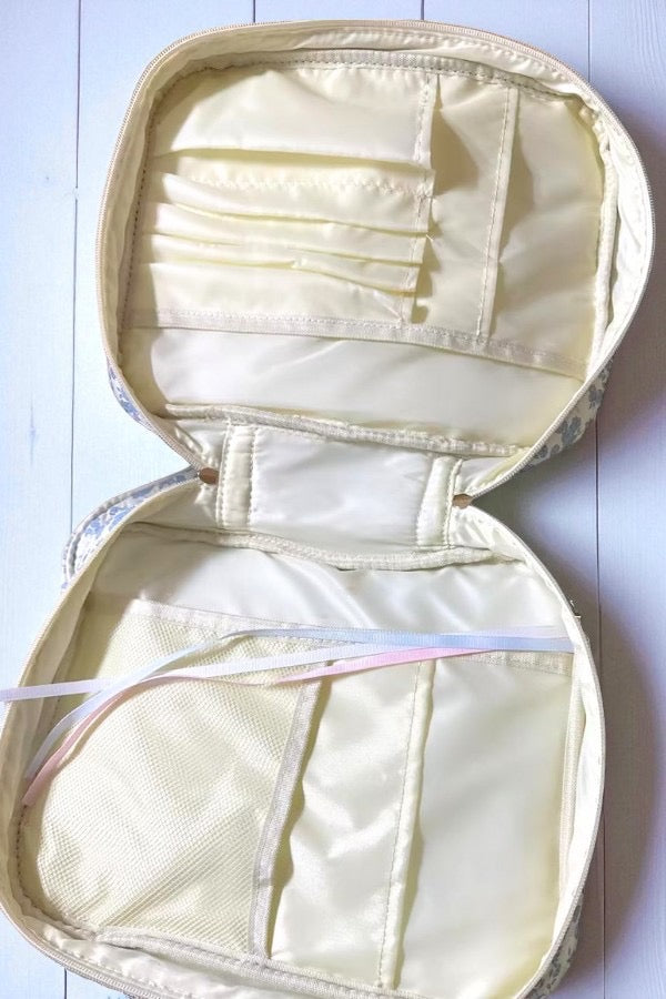 SC - ETA 9/2 - Lyla Blue Floral Bible Cover